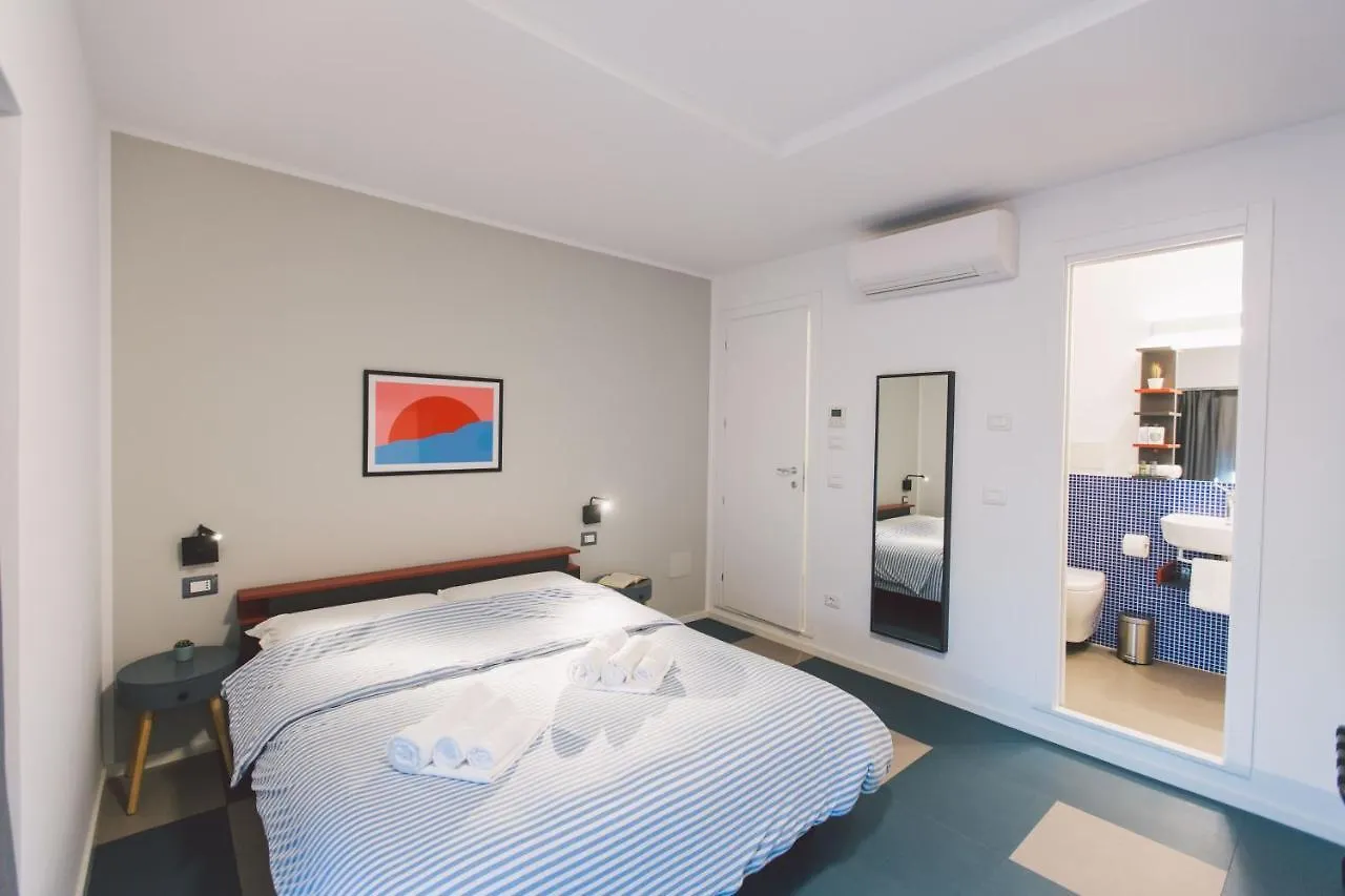 New Apartment With Patio Syracuse Italien